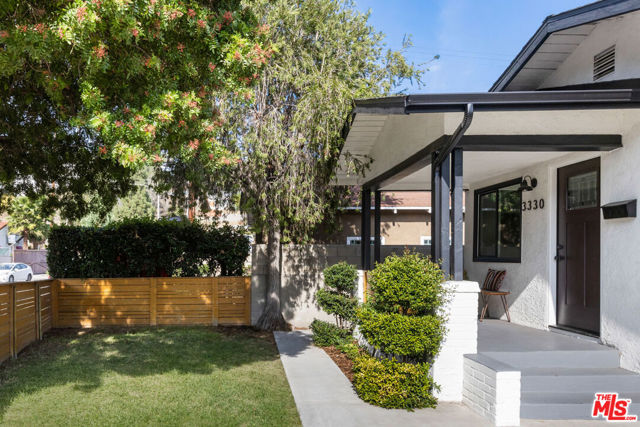 3330 Minto Court, Los Angeles CA: https://media.crmls.org/mediaz/874a91d9-ec2a-4aed-b784-b6c567614779.jpg