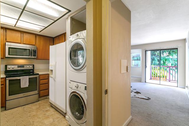 771 Williamsburg Way, Gilroy CA: https://media.crmls.org/mediaz/874a9562-cb02-4977-9bca-1e49f9b463f4.jpg