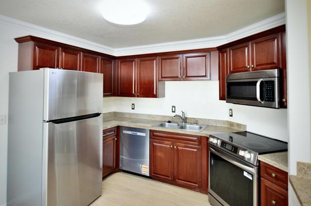 Detail Gallery Image 15 of 49 For 3512 Paseo De Los Americanos #93,  Oceanside,  CA 92056 - 1 Beds | 1 Baths