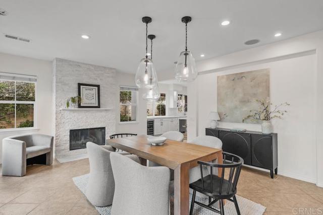 2282 Aventurine Place, Carlsbad CA: https://media.crmls.org/mediaz/874b5ee7-444d-4b34-9855-4c3bd6fdb847.jpg