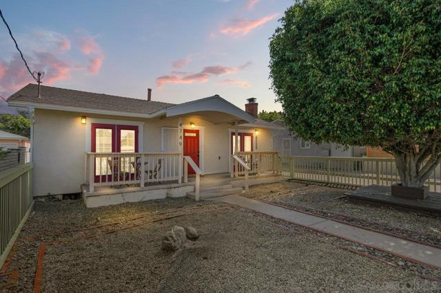 4749 Choctaw Dr, San Diego CA: https://media.crmls.org/mediaz/874d1919-8e87-48a6-aca8-6d863e0fa024.jpg