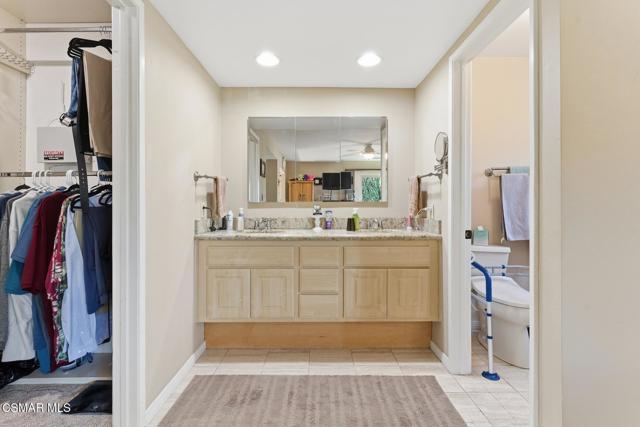 3366 Blue Ridge Court, Westlake Village CA: https://media.crmls.org/mediaz/874d8b0d-d024-4107-bda5-fb32b17b9e88.jpg