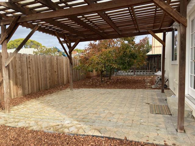 Image 13 of 21 For 136 Nugent Dr