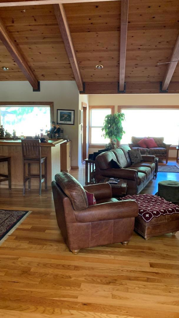 21050 Uvas Road, Morgan Hill CA: https://media.crmls.org/mediaz/874de9ca-aa70-4e4a-b79e-e375063e074a.jpg