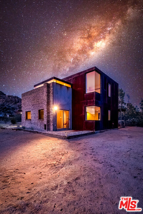 63131 Rocking Chair Road, Joshua Tree CA: https://media.crmls.org/mediaz/874eab9a-a587-4af6-85e0-157e9aebc82d.jpg