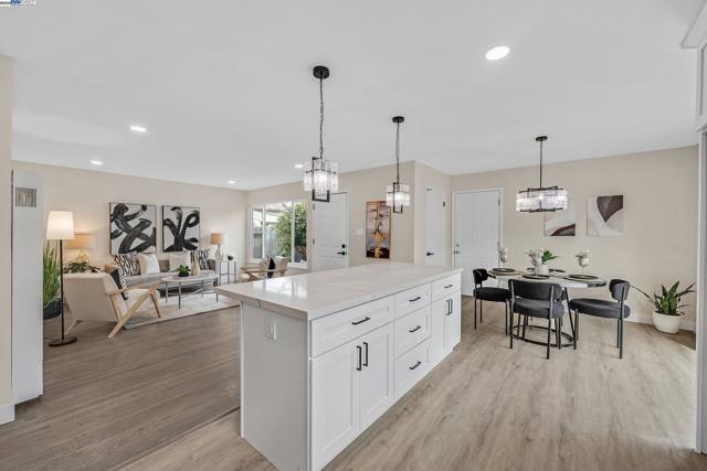 36517 Cherry St, Newark CA: https://media.crmls.org/mediaz/874eed77-aba3-4249-b6ba-058c3df777d9.jpg