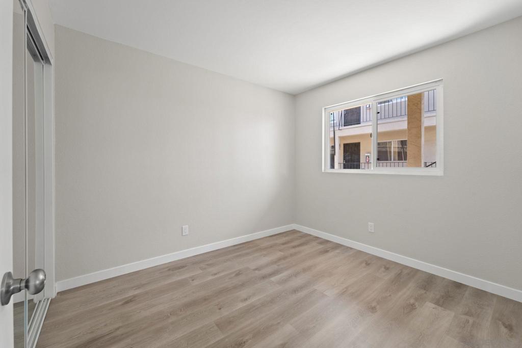 239 50th St - photo 15