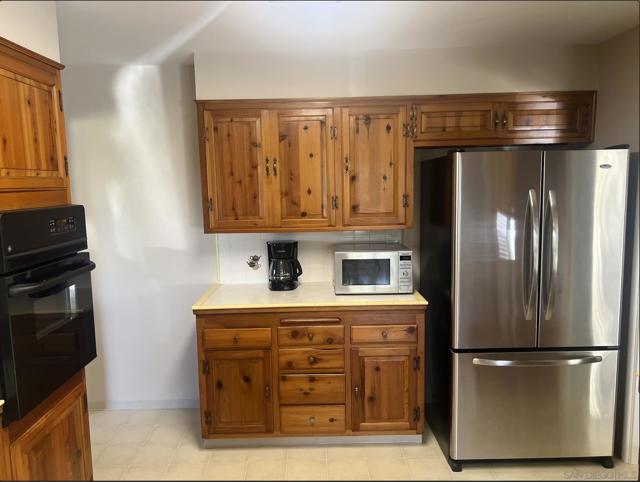 3958 Kenwood Dr, Spring Valley CA: https://media.crmls.org/mediaz/8750713e-4ea5-4da3-80c1-dd42c3950b21.jpg