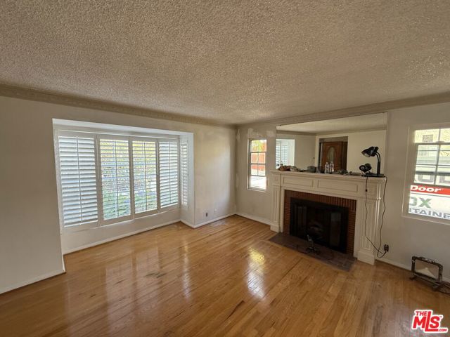3731 Olmsted Avenue, Los Angeles CA: https://media.crmls.org/mediaz/87507b6b-d3ff-4910-8471-ea6eb3429899.jpg