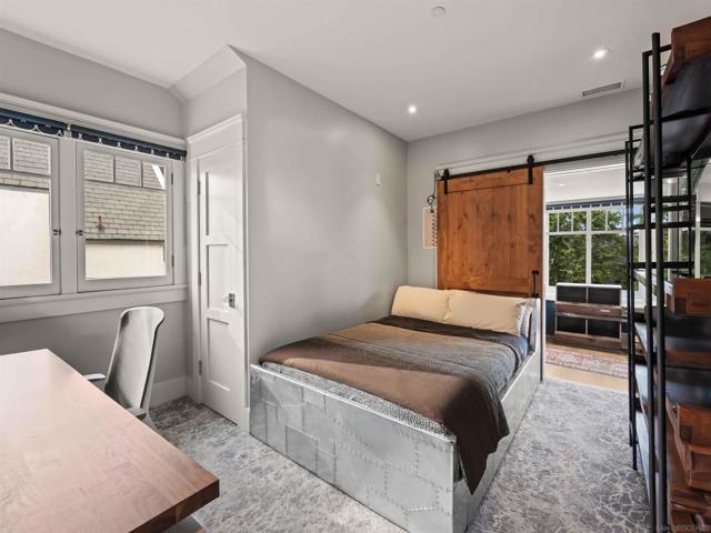 1027 G Ave, Coronado CA: https://media.crmls.org/mediaz/87525cba-43e5-44e4-bffb-14837b5d57ef.jpg