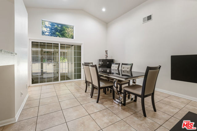 2538 Lowell Court photo 8