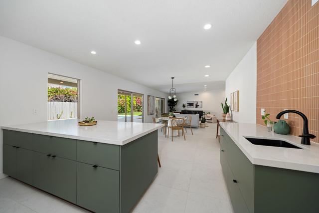 48335 Alan Circle, Palm Desert CA: https://media.crmls.org/mediaz/87538e20-8b83-4e79-ba43-7aef5d09dd95.jpg