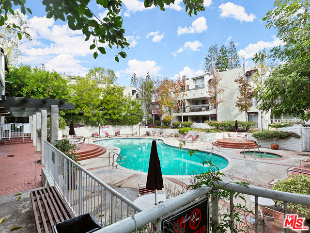 4900 Overland Avenue, Culver City, California 90230, 1 Bedroom Bedrooms, ,1 BathroomBathrooms,Condominium,For Sale,Overland,24390293