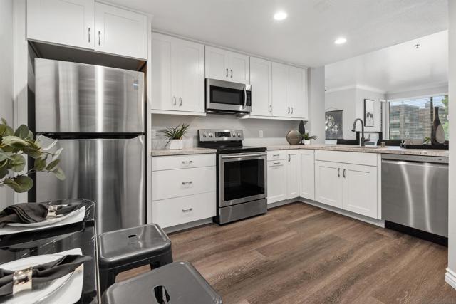5845 FRIARS RD, San Diego CA: https://media.crmls.org/mediaz/8753f0bb-ee2d-4aa1-b0d6-a168d0023e2b.jpg
