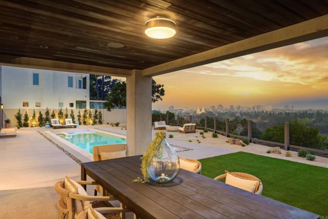 Detail Gallery Image 68 of 72 For 8341 La Jolla Scenic Dr, La Jolla,  CA 92037 - 5 Beds | 5/1 Baths