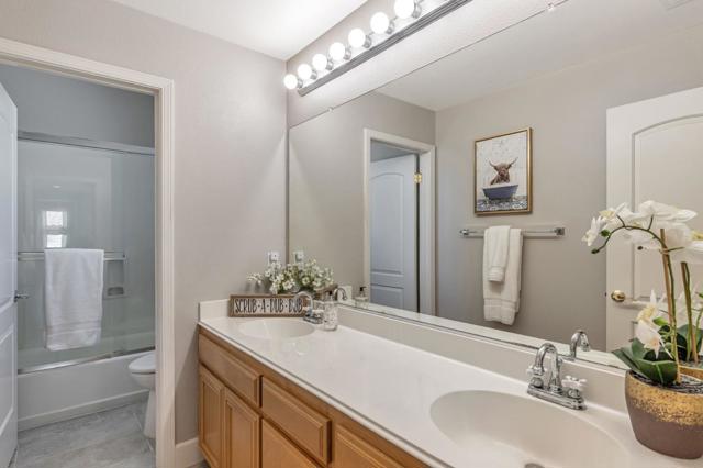 2645 Muirfield Way, Gilroy CA: https://media.crmls.org/mediaz/8754f698-3a4d-402a-ad27-dfa24fae46c4.jpg