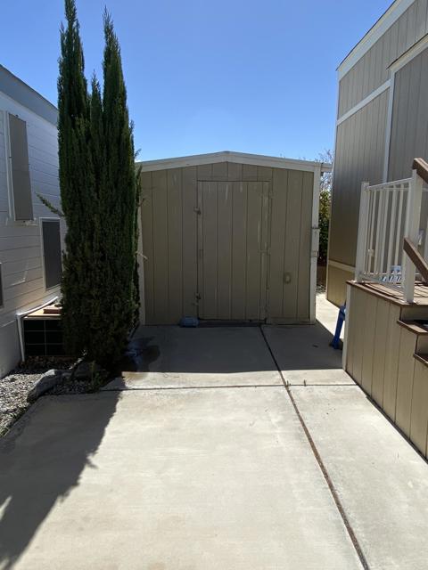 17777 Langlois Road, Desert Hot Springs CA: https://media.crmls.org/mediaz/8754f850-cfab-4952-b71f-ac2acb3a5a1e.jpg