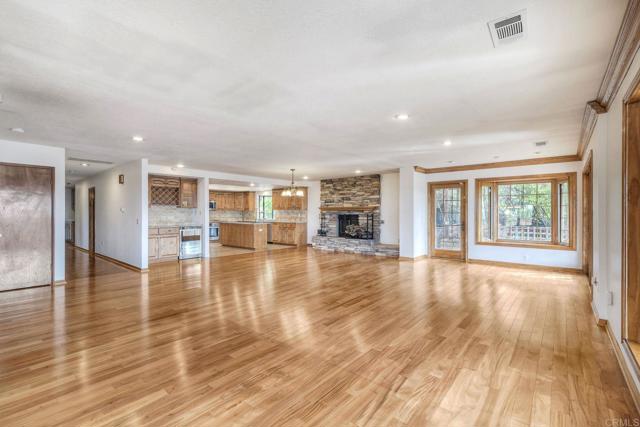 1650 Elevado Road, Vista CA: https://media.crmls.org/mediaz/875665d2-6cd2-40f4-b9ae-b345c2fac43e.jpg