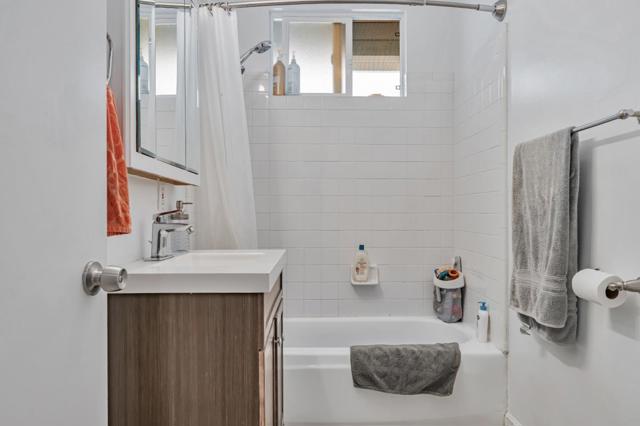 1522 Hudson Street, Redwood City CA: https://media.crmls.org/mediaz/8756a7e1-307b-4fab-ac7f-2f69a26e1fa8.jpg