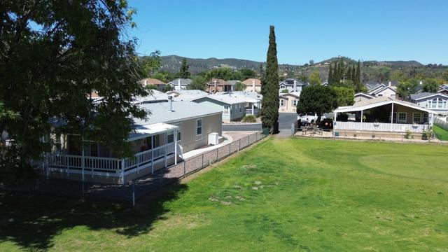 11851 Riverside Dr, Lakeside CA: https://media.crmls.org/mediaz/8756ae74-7261-48e7-baa1-6302a390d74f.jpg