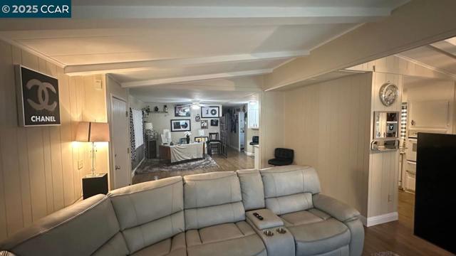 367 Ravine Cir, Rancho Cordova CA: https://media.crmls.org/mediaz/87571123-4cba-40fb-9e31-4743b89b4d63.jpg