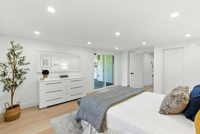 731 Valota Road, Redwood City CA: https://media.crmls.org/mediaz/8757bb53-169a-4c18-8a8e-89f04673e26e.jpg