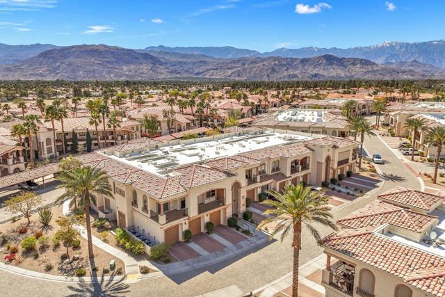 2108 Via Calderia, Palm Desert CA: https://media.crmls.org/mediaz/8758738b-de89-4df3-8566-a6ba1d5899b8.jpg