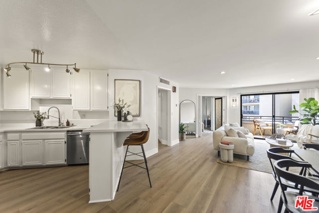 4589 Via Marisol, Los Angeles CA: https://media.crmls.org/mediaz/8758cdb0-a01b-44bd-82e9-30b291441218.jpg