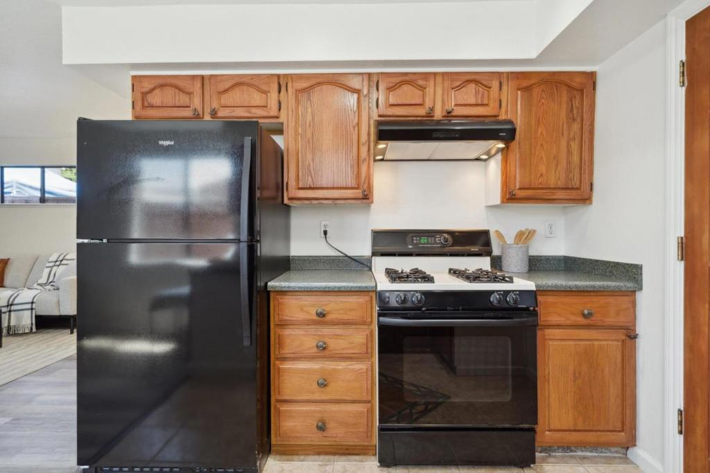 8758E383 30C7 4B24 8Dfb 4D01D32A85F8 77 Montecito Avenue, Pacifica, Ca 94044 &Lt;Span Style='BackgroundColor:transparent;Padding:0Px;'&Gt; &Lt;Small&Gt; &Lt;I&Gt; &Lt;/I&Gt; &Lt;/Small&Gt;&Lt;/Span&Gt;