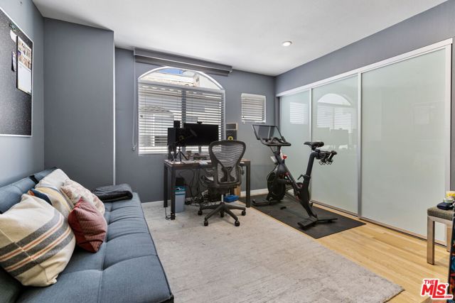 716 Maltman Avenue, Los Angeles CA: https://media.crmls.org/mediaz/8759d51c-13fe-4b6c-a6e6-5955fa6abbb5.jpg
