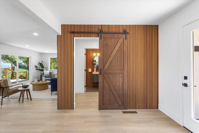 17060 Lon Road, Los Gatos CA: https://media.crmls.org/mediaz/875b010c-3a4c-4614-a128-8660678a7e6f.jpg