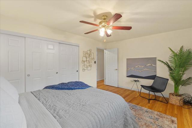 337 Roble Avenue, Redwood City CA: https://media.crmls.org/mediaz/875b0558-bd69-48ce-a01d-5fe78085fe92.jpg
