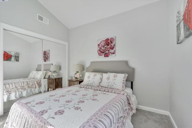 1896 San Vincente Dr, Concord CA: https://media.crmls.org/mediaz/875b2fc9-2531-444b-b94a-d888be37b9cc.jpg