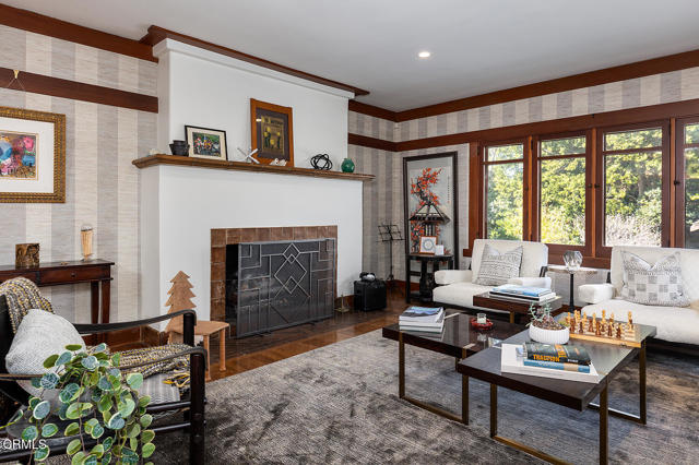 Detail Gallery Image 4 of 23 For 1344 Hillcrest Ave, Pasadena,  CA 91106 - 5 Beds | 4/1 Baths