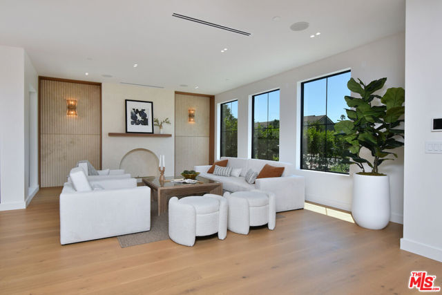 Image 5 of 60 For 112 Valley Street