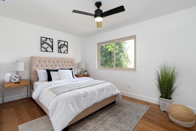 310 Trestle Glen Ct, Walnut Creek CA: https://media.crmls.org/mediaz/875c355d-7372-4175-866c-9a099470e21b.jpg