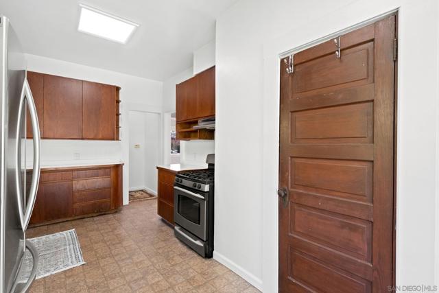 3636 Arizona St, Outside Area (Inside Ca) CA: https://media.crmls.org/mediaz/875f00c7-f007-44b9-bf0a-297bbe69aceb.jpg