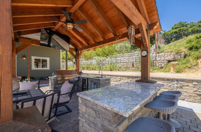 9247 Holly Hill Drive, Salinas CA: https://media.crmls.org/mediaz/875f1c83-533e-4074-9f05-e9eaa4ce8108.jpg