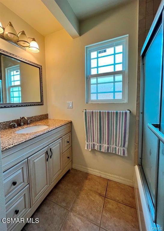 13338 Canyon Ridge Lane, Granada Hills CA: https://media.crmls.org/mediaz/87609f4d-4a67-476f-9a61-49096e3946cc.jpg