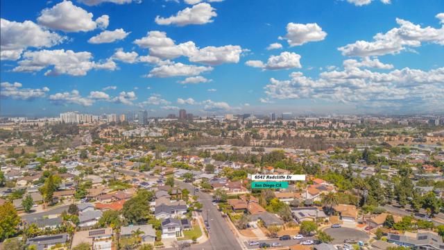 6547 Radcliffe Drive, San Diego CA: https://media.crmls.org/mediaz/8761679a-78d5-4d7c-bf52-57487f32c15c.jpg