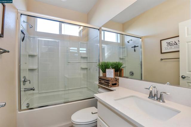 5420 Promontory Way, Antioch CA: https://media.crmls.org/mediaz/87629887-682b-4ee9-bdad-fc041f5a2234.jpg