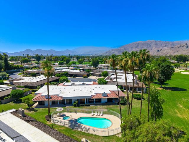 7 Dartmouth Drive, Rancho Mirage CA: https://media.crmls.org/mediaz/87635d3e-40e4-4986-8a14-29bc6b5ad2f8.jpg