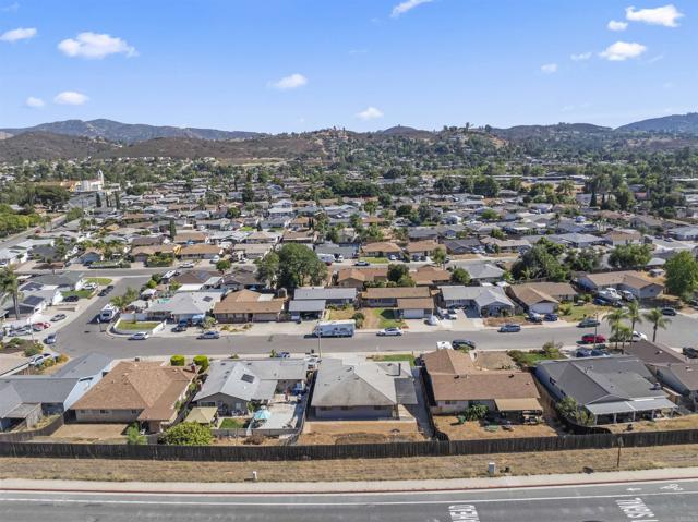 13132 Pam Lane, Lakeside CA: https://media.crmls.org/mediaz/8763864d-9604-49e0-9c64-8663afa06686.jpg
