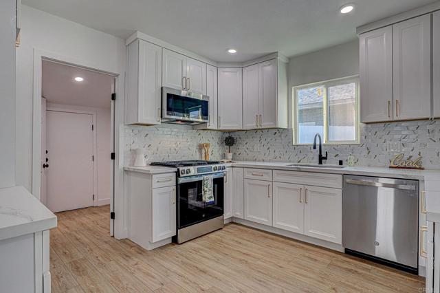 Detail Gallery Image 12 of 22 For 122 S 20th Street, San Diego,  CA 92113 - 3 Beds | 2 Baths