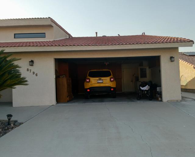 Image 4 of 50 For 8796 Clubhouse Boulevard