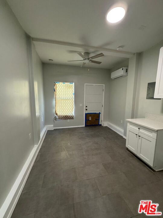 8517 Reading Avenue, Los Angeles CA: https://media.crmls.org/mediaz/8765b955-f1cc-4b51-b612-ee294fdfadc3.jpg