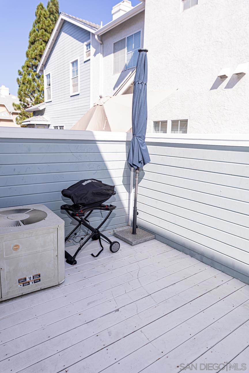 MLS #250043033SD image #30