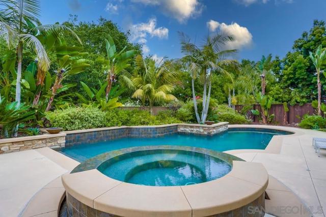 6977 Corte Langosta, Carlsbad CA: https://media.crmls.org/mediaz/8766eedf-f73c-40d7-8e3f-c7c7a94bd46d.jpg