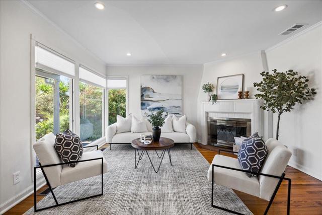 820 Eighth Avenue, Redwood City CA: https://media.crmls.org/mediaz/876785f1-8210-4ee3-a93c-c803dd31c105.jpg