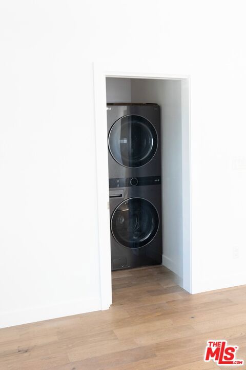 932 W Crestwood Street, San Pedro CA: https://media.crmls.org/mediaz/8767914d-cba4-4259-bc96-d9a29692896c.jpg